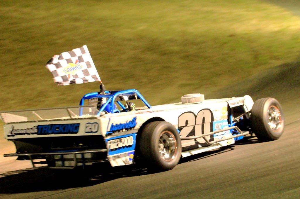 KNIGHT INCREASES NSMS POINTS LEAD WITH REDWOOD ACRES VICTORY